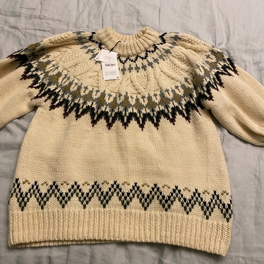 Brand new with a tag, knitted oversized, super cute